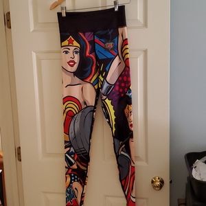 NWT Superfresh wonder woman leggings size large
